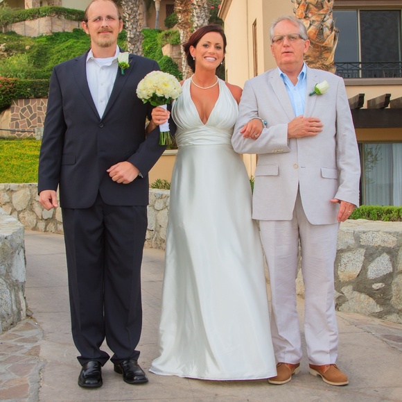 Winnie Couture Wedding Dress - Picture 2 of 4